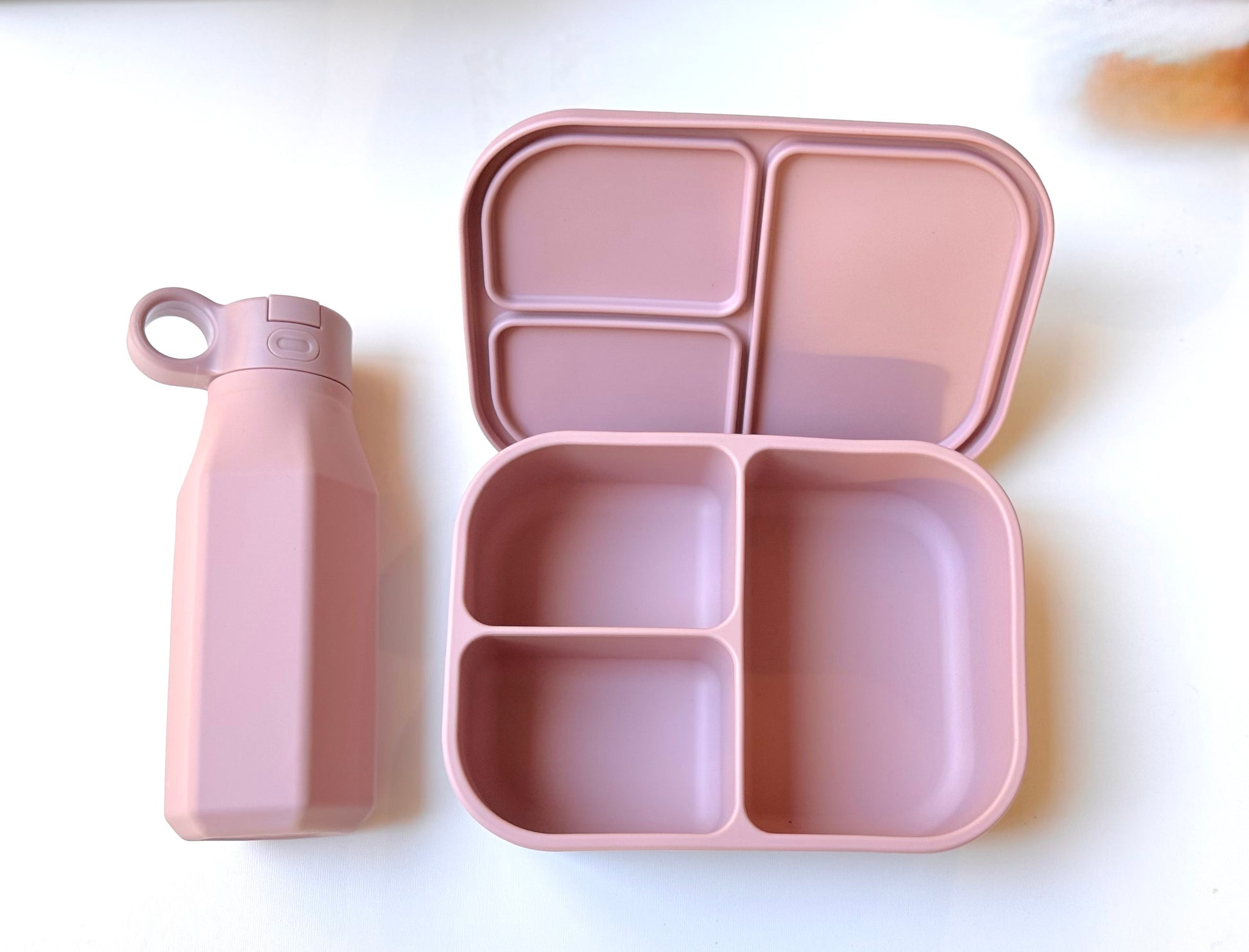 The SiliSip Drink Bottle & SiliSort Bento Box set